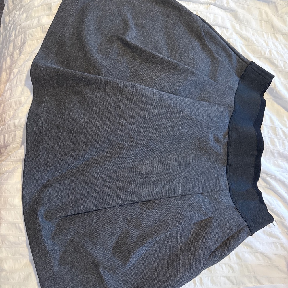 Gap skirt